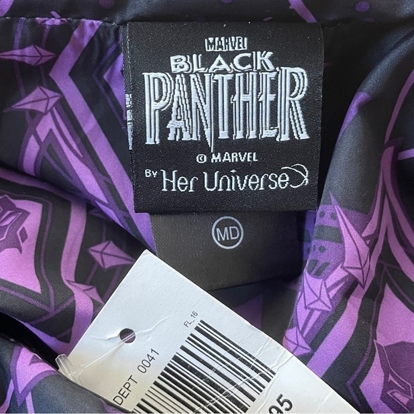 Her Universe Black Panther windbreaker hooded NWT medium - Picture 6 of 8